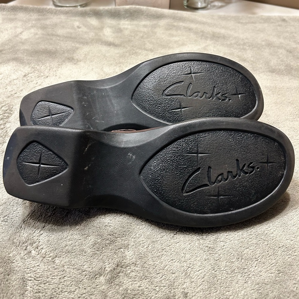 Clark’s Mules - Picture 5 of 6